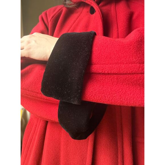 Vintage 90s Halston Hooded Wool Coat | Cherry Red Velvet Trim | Size 8 - Picture 7 of 14